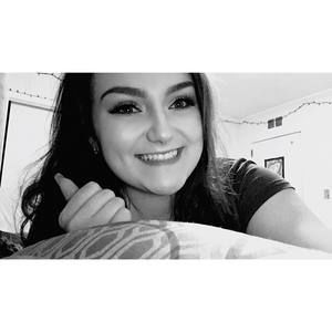 Meet your Posher, Michaela